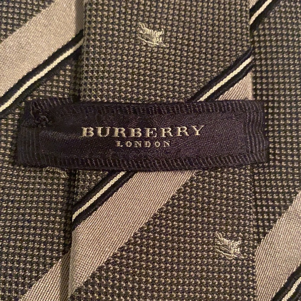Men’s Burberry Tie - Picture 2 of 4